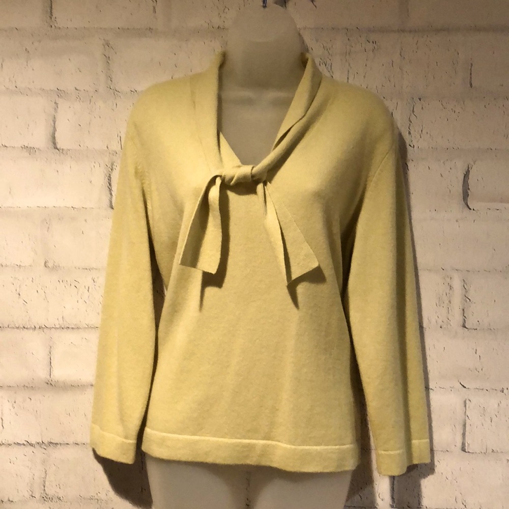 Women’s cashmere sweater